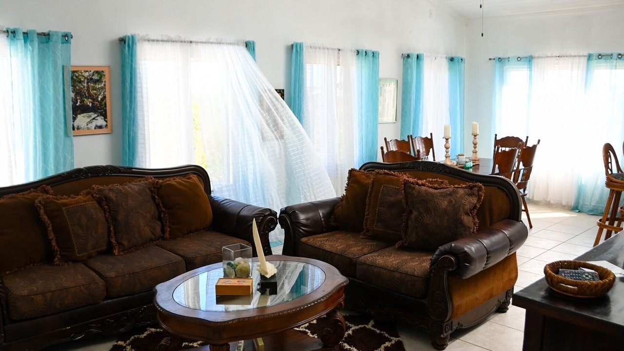 Photo of Livingroom in Discovery Bay