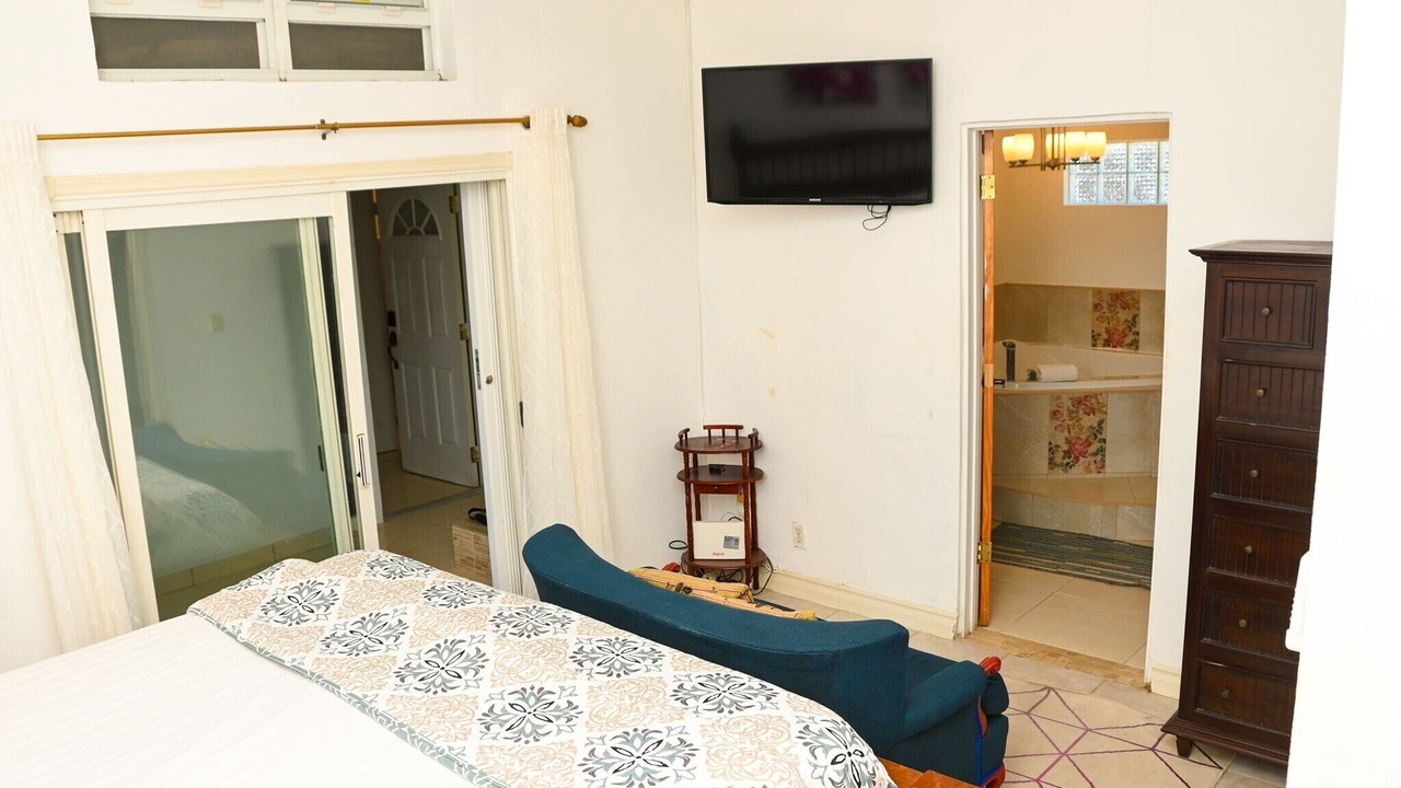 Photo of Bedroom in Discovery Bay