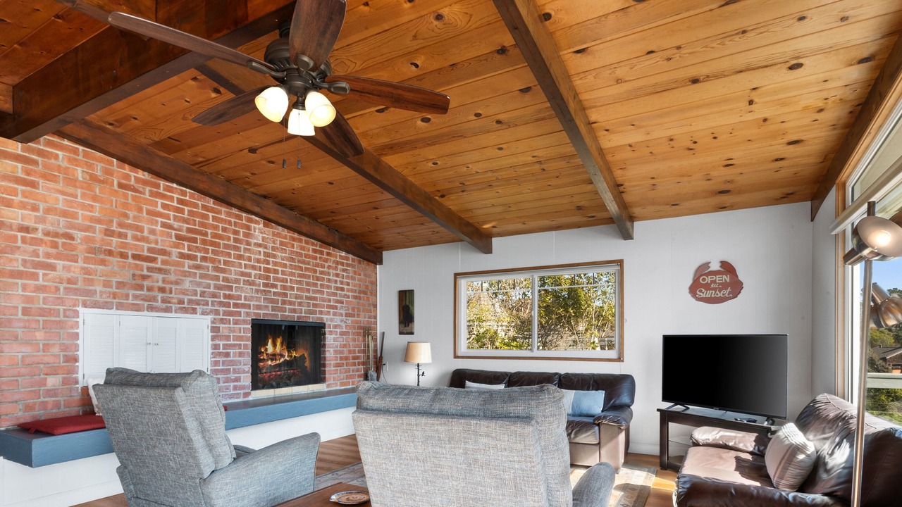 Photo of Livingroom in Eastside Santa Cruz