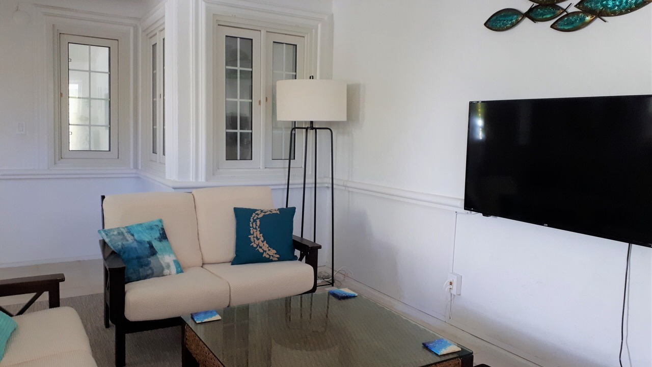 Photo of Livingroom in Leeward Settlement
