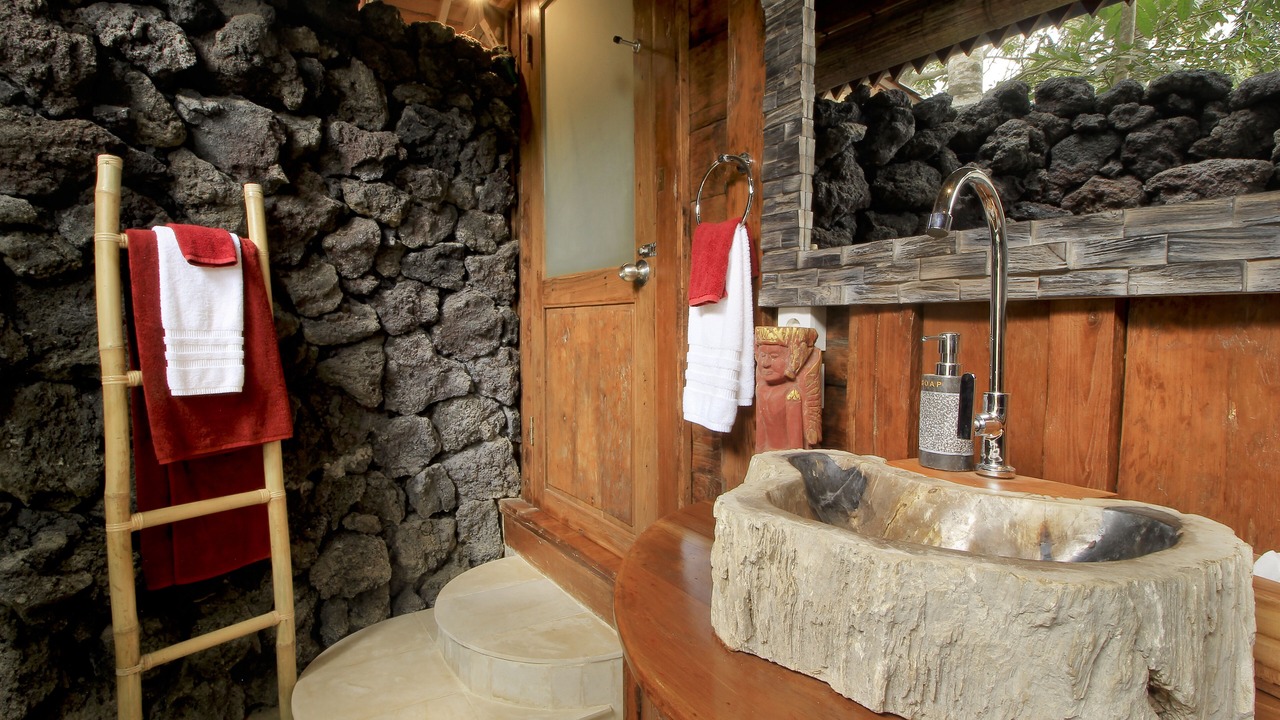 Photo of Bathroom in Sambahan