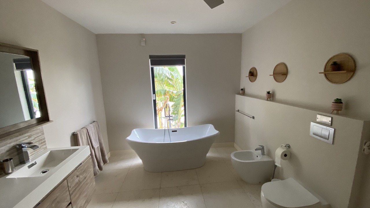 Photo of Bathroom in Discovery Bay