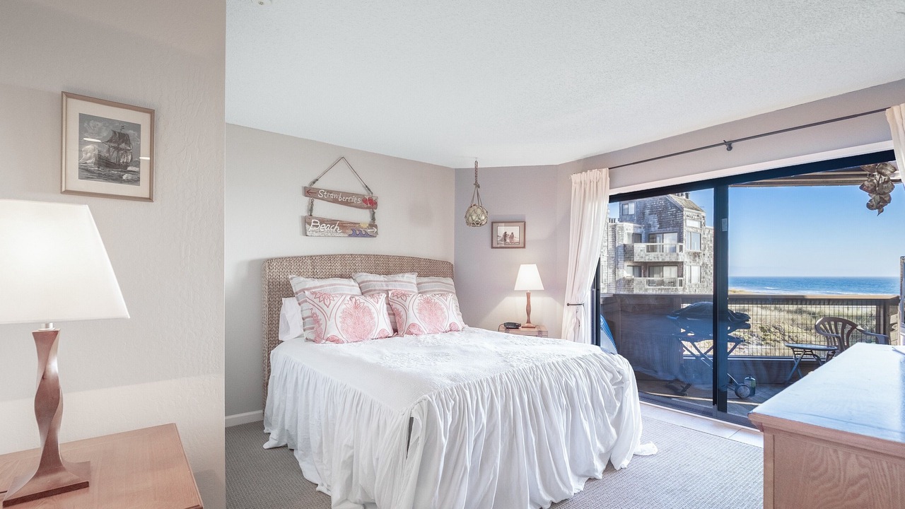 Photo of Bedroom in Pajaro Dunes