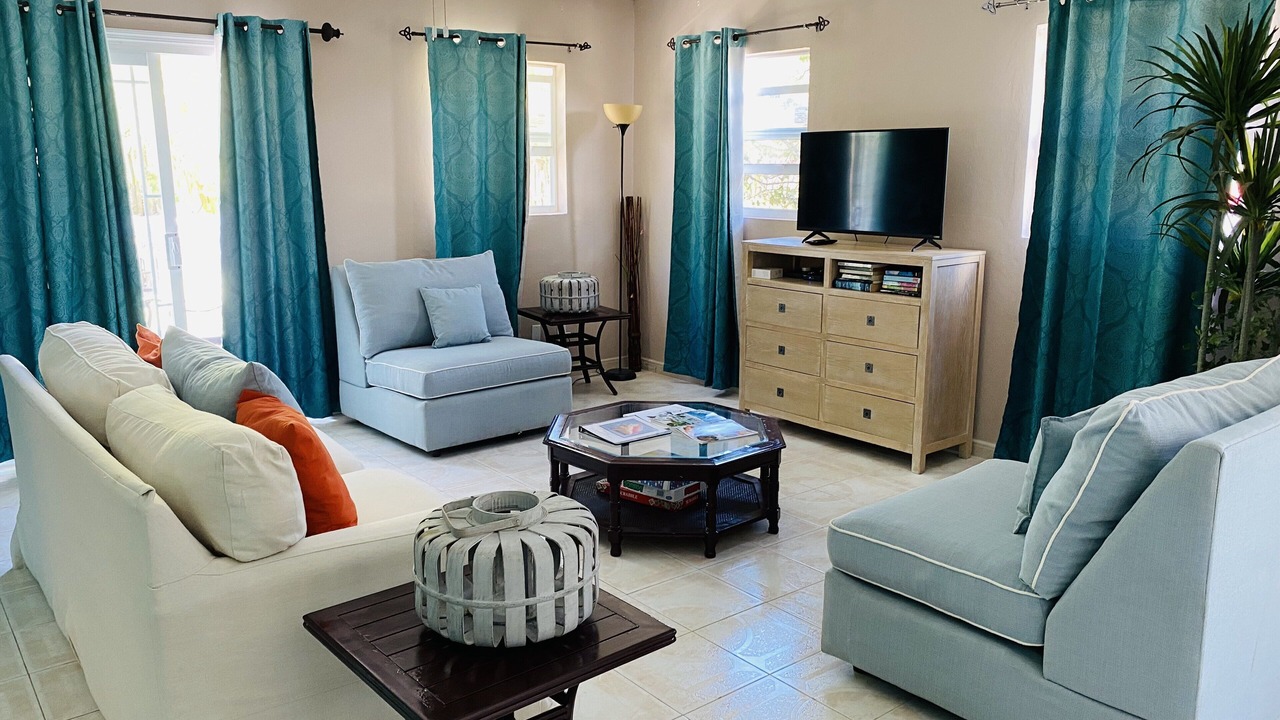 Photo of Livingroom in Leeward Settlement