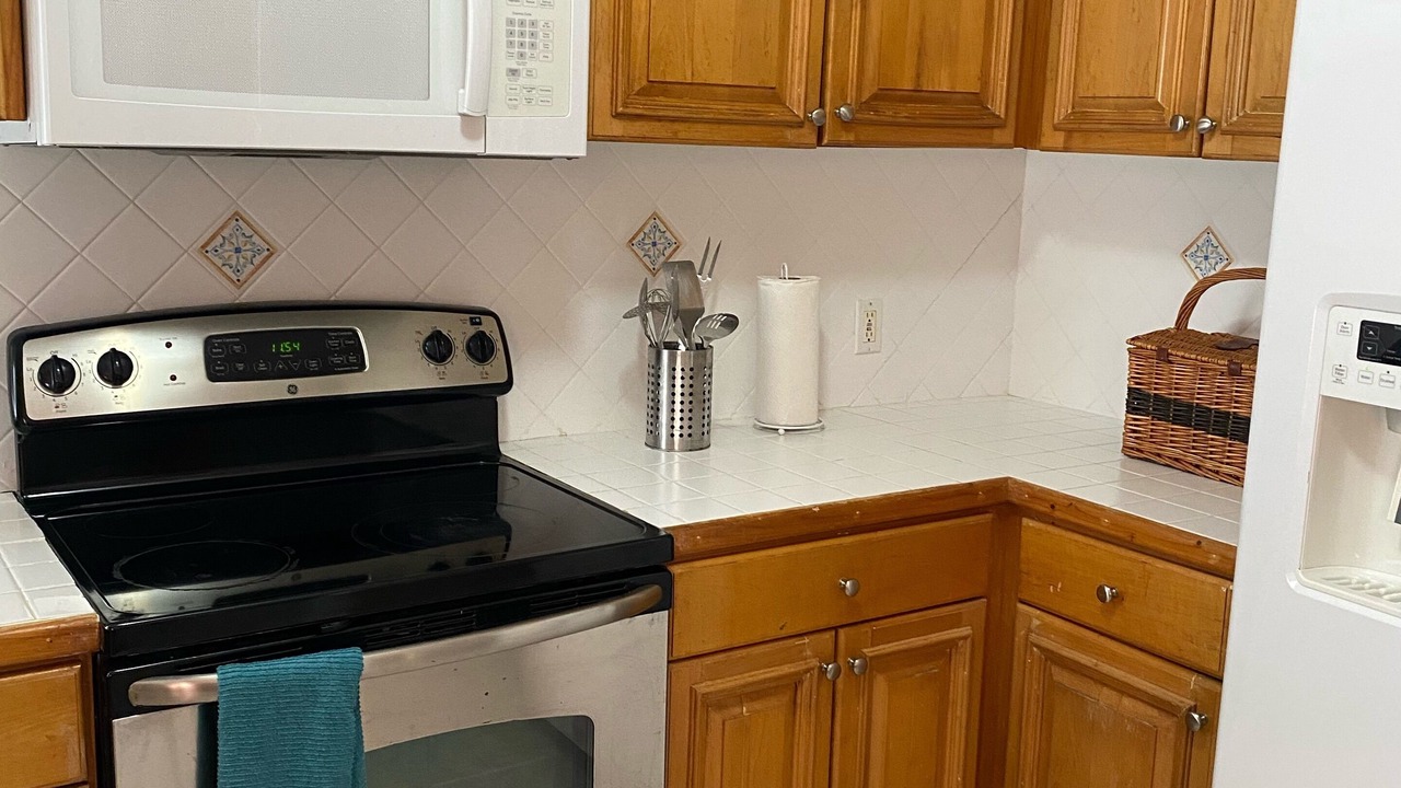 Photo of Kitchen in Leeward Settlement