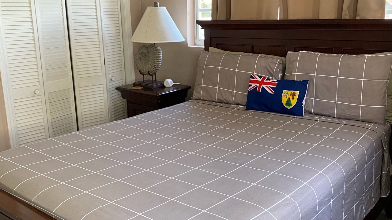 Photo of Bedroom in Leeward Settlement