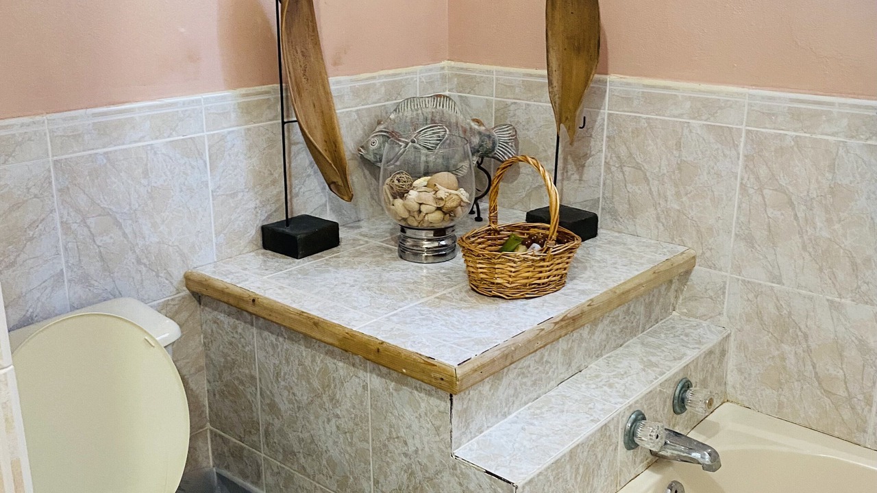 Photo of Bathroom in Leeward Settlement