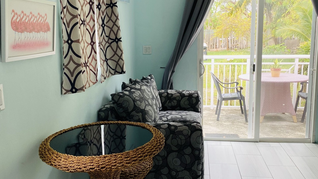 Photo of Livingroom in Leeward Settlement