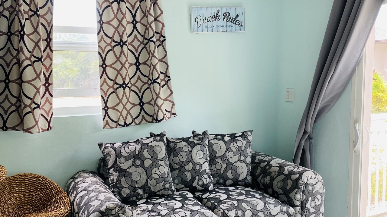 Photo of Livingroom in Leeward Settlement