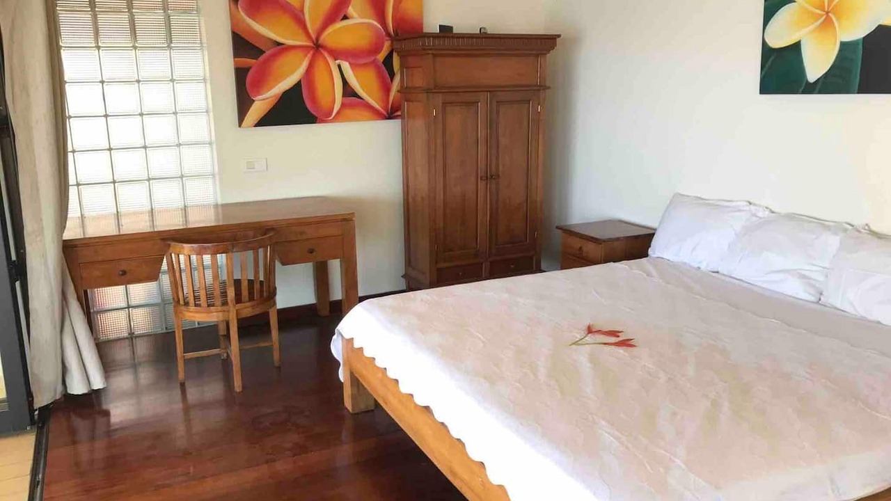 Photo of Bedroom in Teahupoo