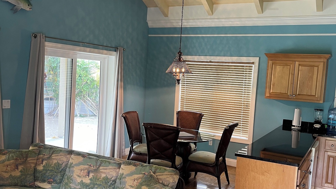 Photo of Livingroom in Sandy Point