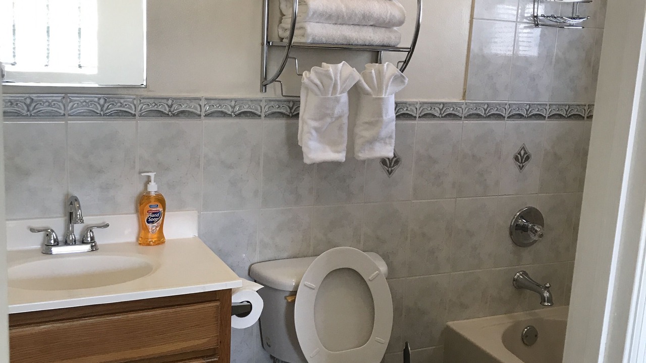 Photo of Bathroom in Long Bay Hills