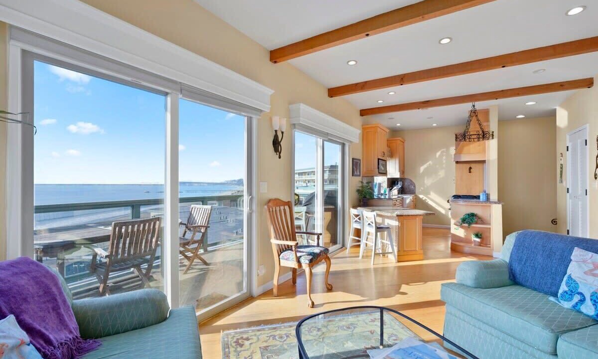 Photo of Livingroom in Rio del Mar