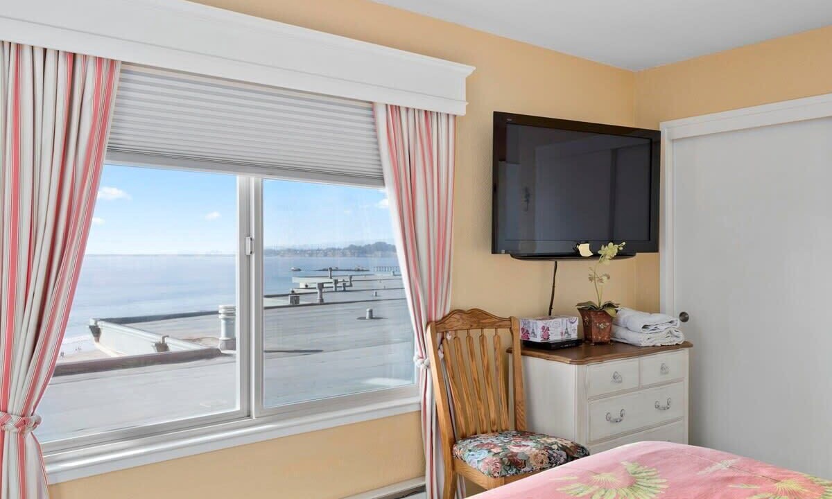Photo of Bedroom in Rio del Mar