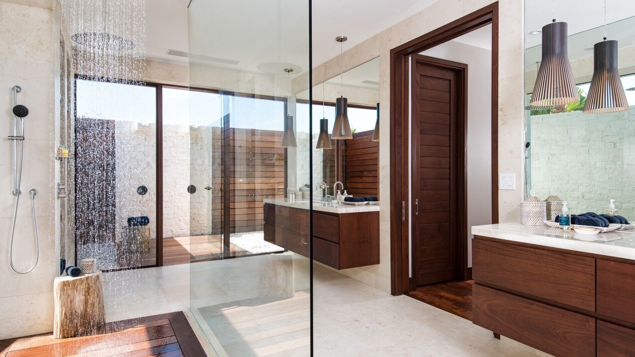 Photo of Bathroom in Leeward Settlement
