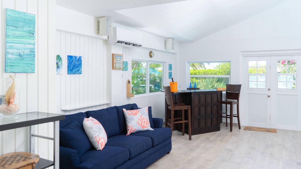 Photo of Livingroom in Cockburn Town