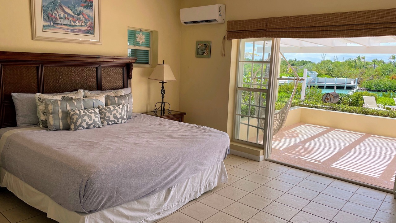 Photo of Bedroom in Leeward Settlement
