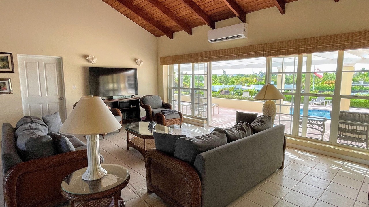Photo of Livingroom in Leeward Settlement