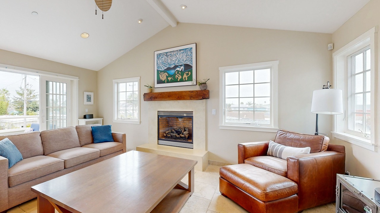 Photo of Livingroom in Opal Cliffs