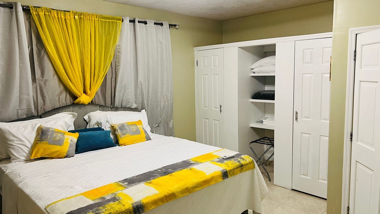 Photo of Bedroom in Cockburn Town