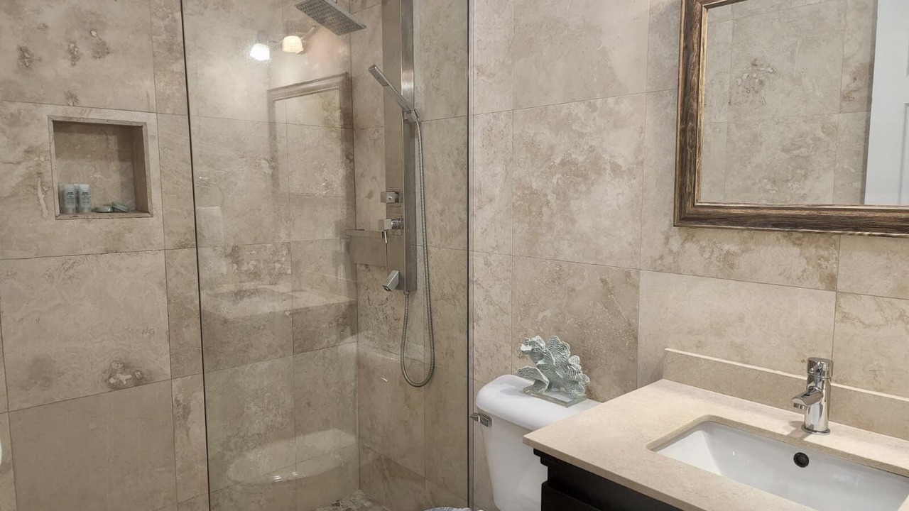 Photo of Bathroom in Grace Bay Hills