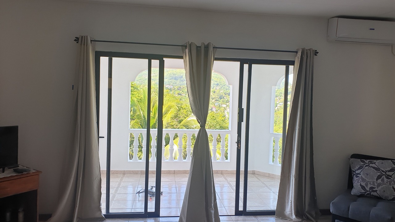 Photo of Livingroom in Anse Etoile