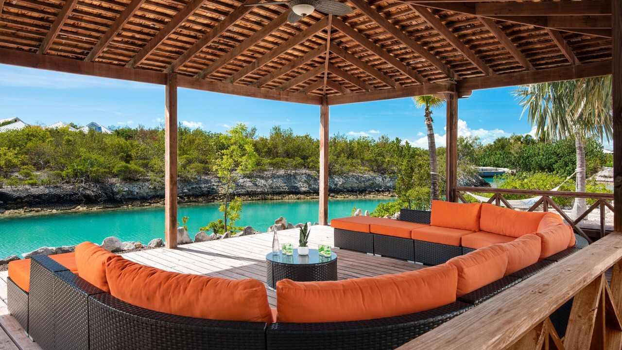 Photo of Patio Balcony in Leeward Settlement