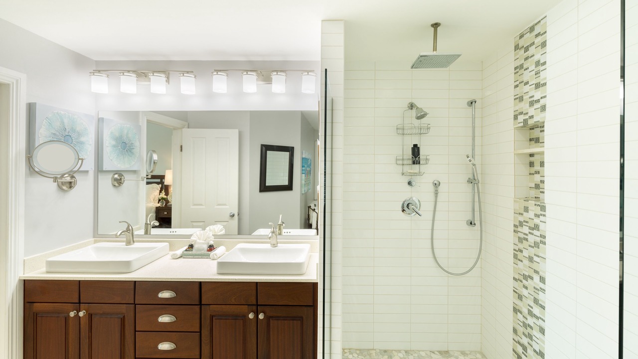 Photo of Bathroom in Venetian Road Settlement