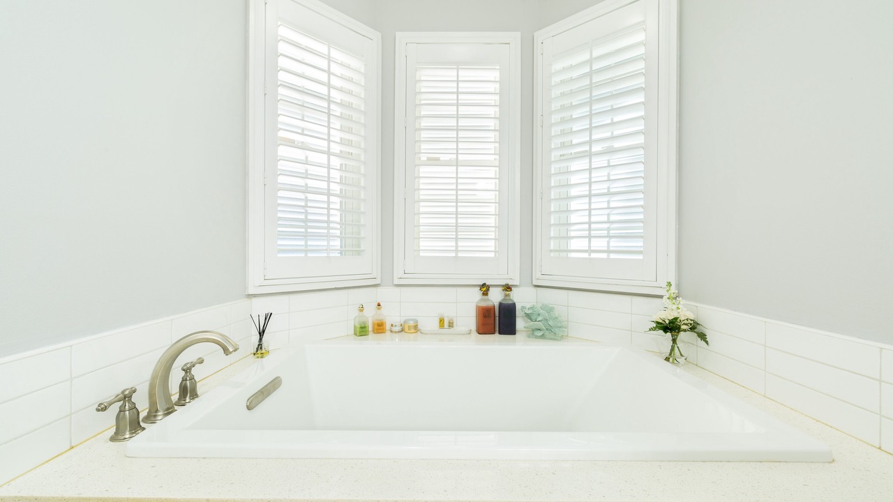 Photo of Bathroom in Venetian Road Settlement