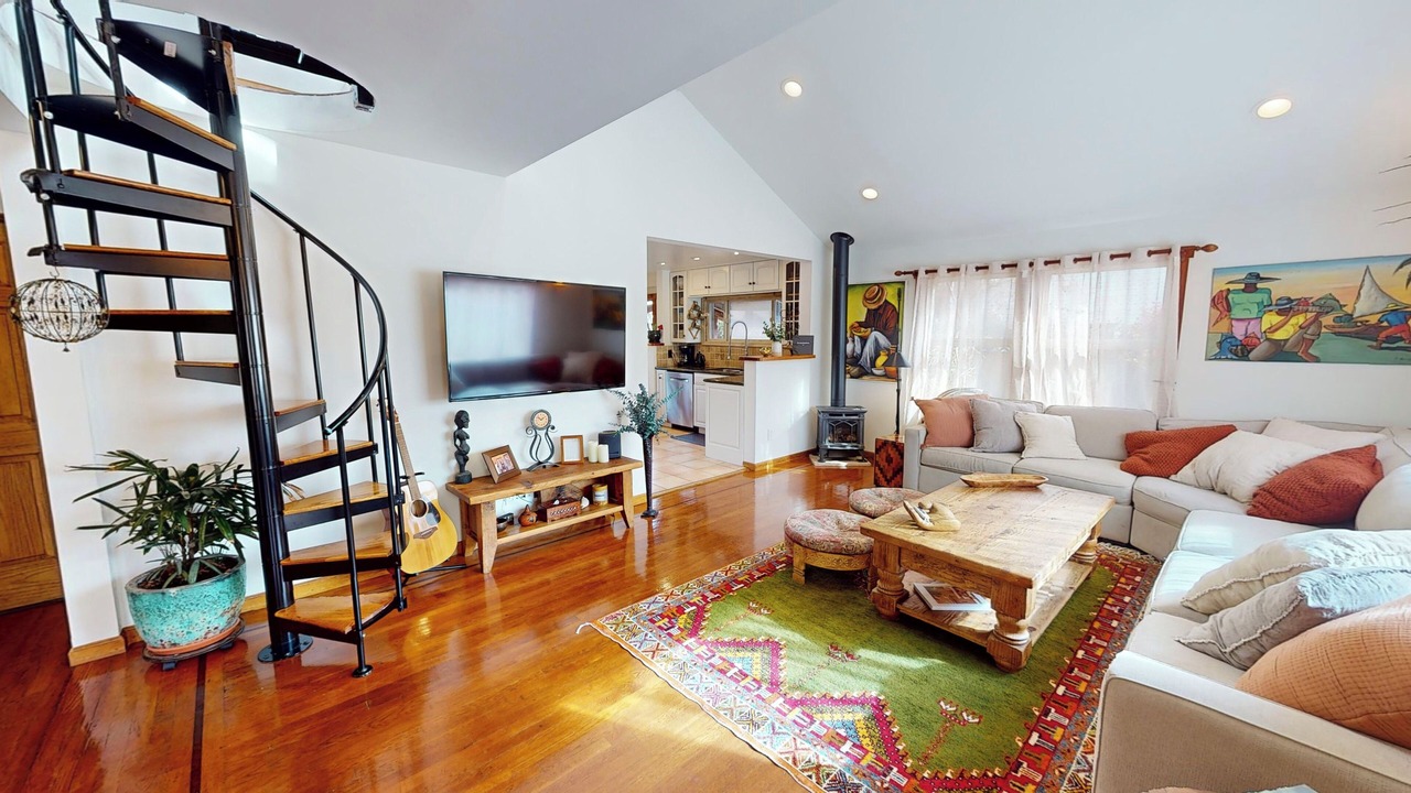 Photo of Livingroom in Seabright