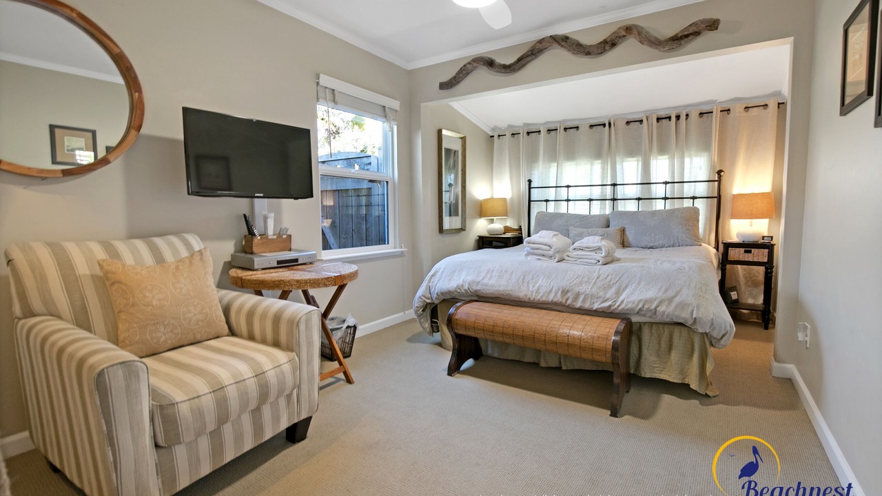 Photo of Bedroom in Opal Cliffs