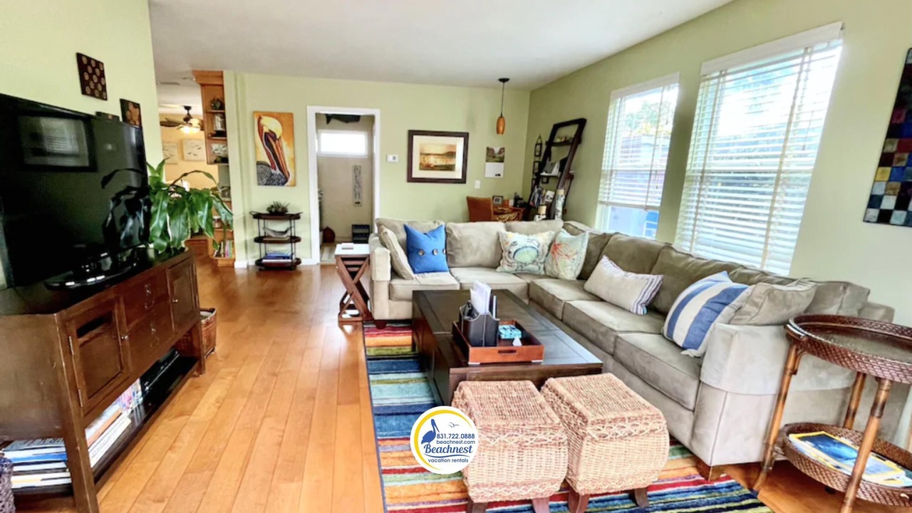 Photo of Livingroom in Opal Cliffs
