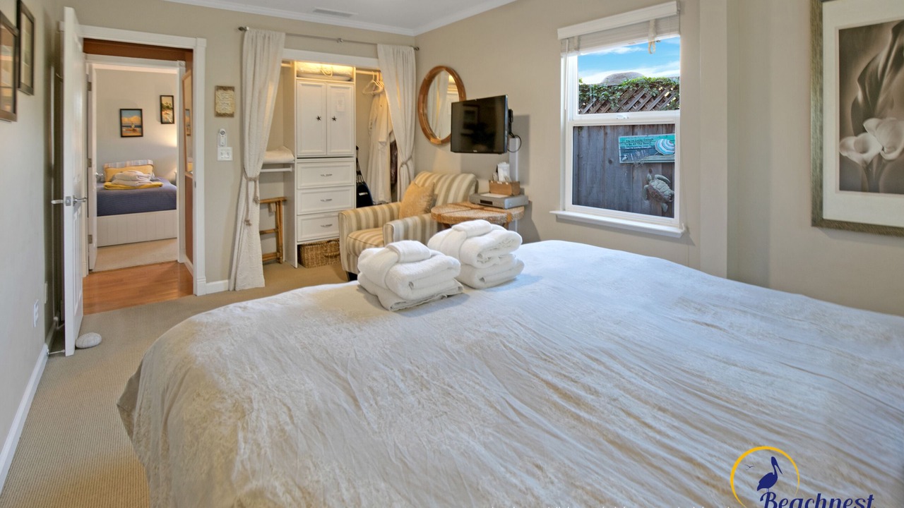 Photo of Bedroom in Opal Cliffs