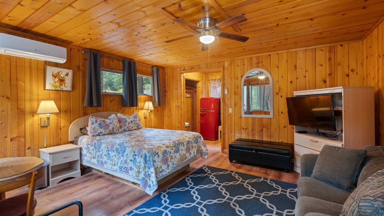 Photo of Bedroom in Boulder Creek
