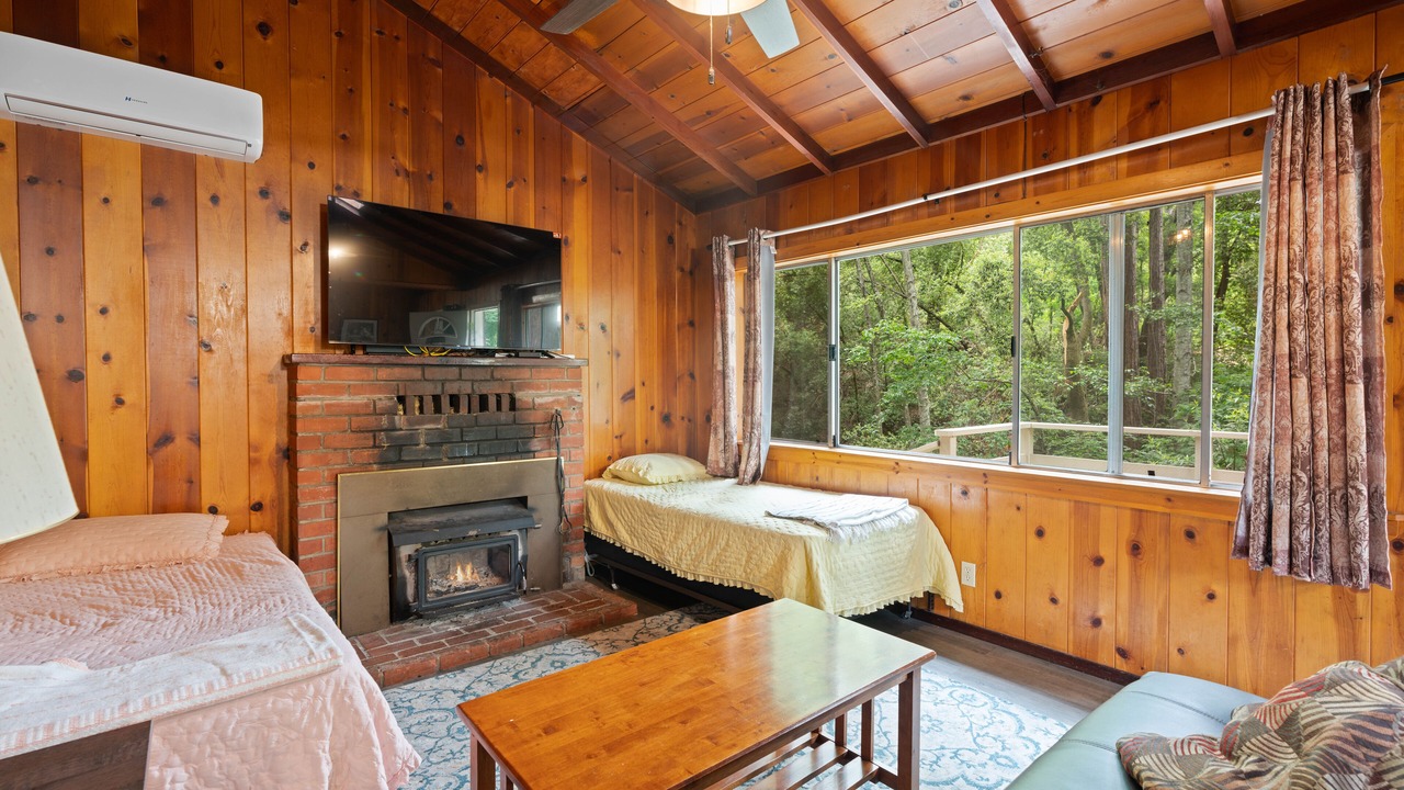 Photo of Bedroom in Boulder Creek