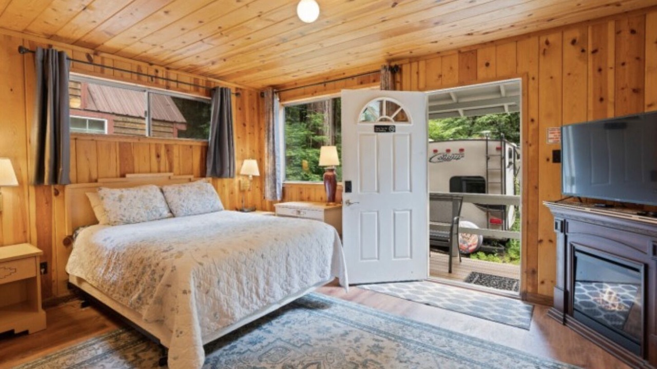 Photo of Bedroom in Boulder Creek