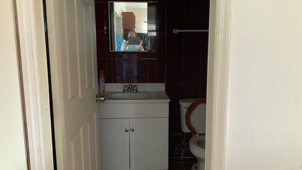 Photo of Bathroom in Cockburn Town