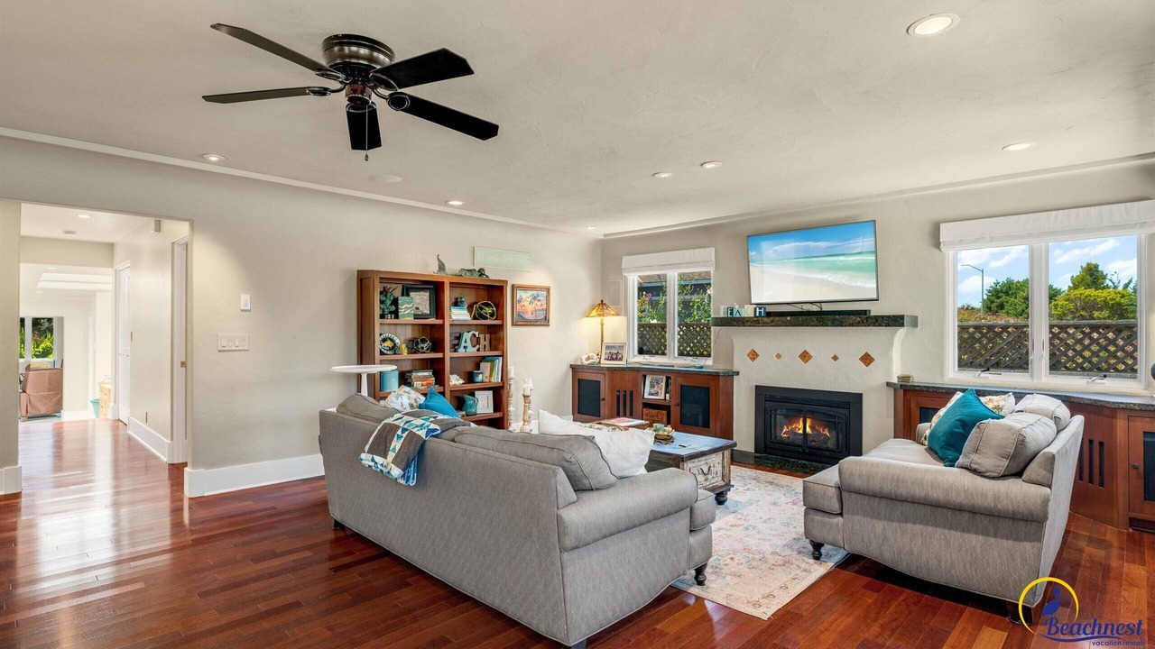 Photo of Livingroom in Westside Santa Cruz