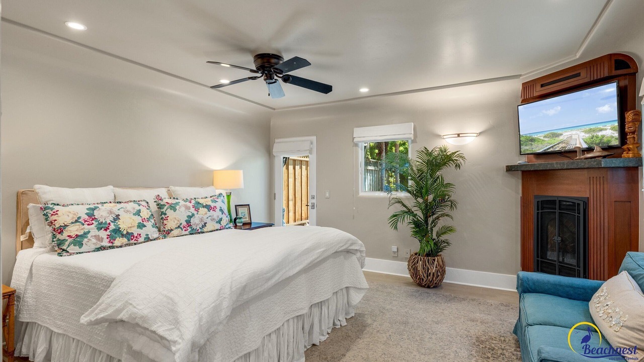 Photo of Bedroom in Westside Santa Cruz