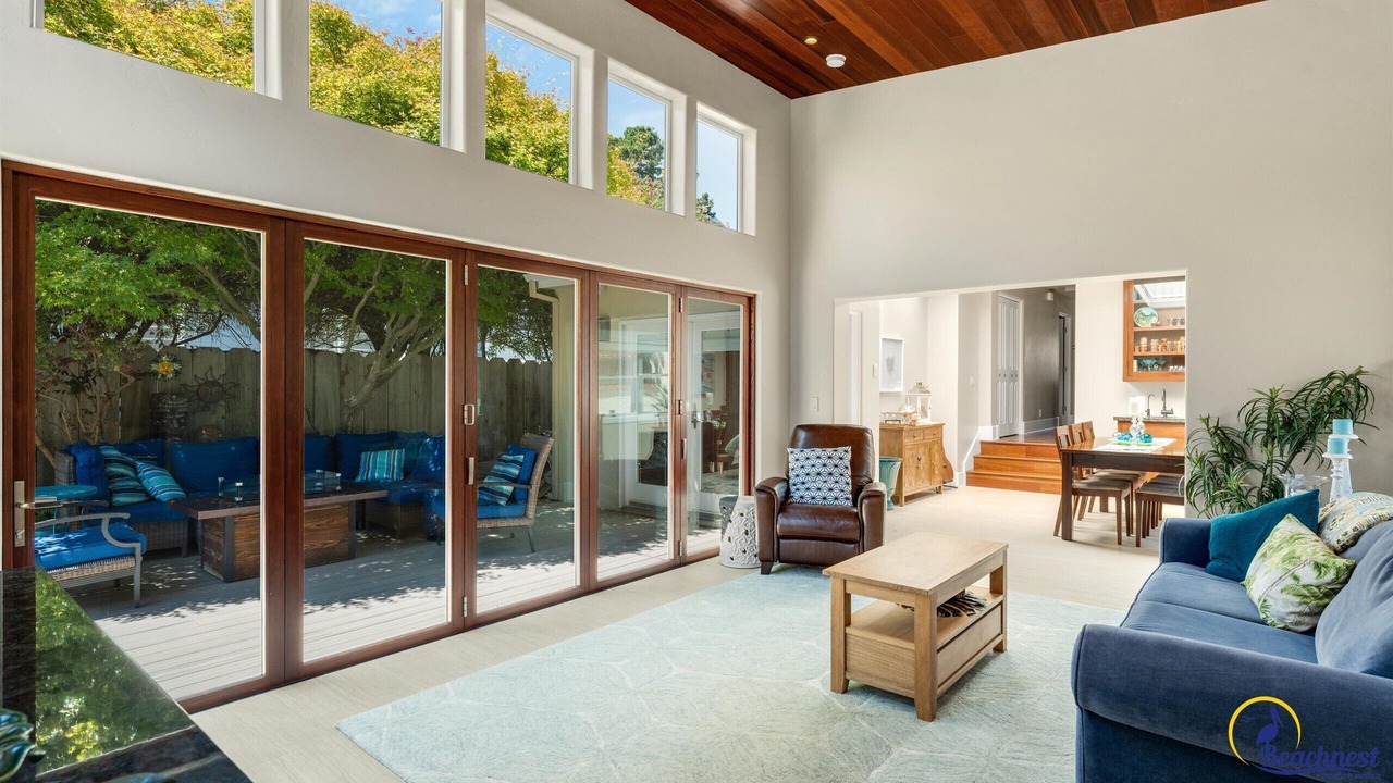 Photo of Livingroom in Westside Santa Cruz
