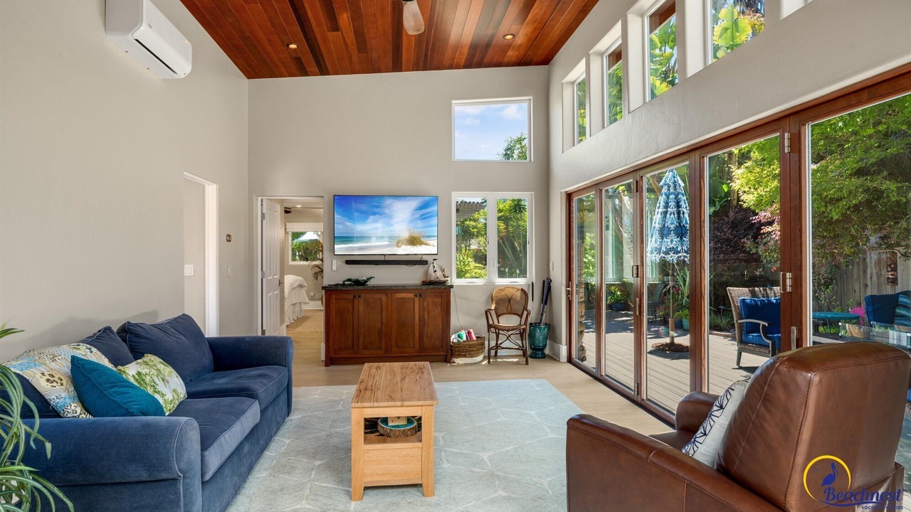 Photo of Livingroom in Westside Santa Cruz