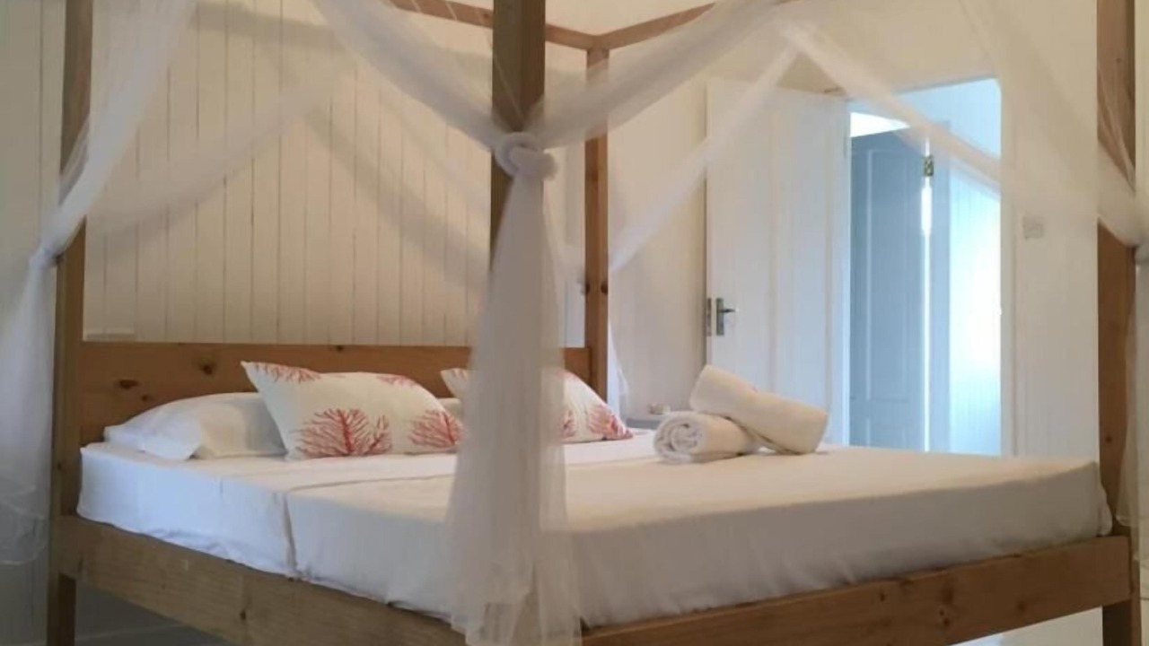 Photo of Bedroom in La Passe