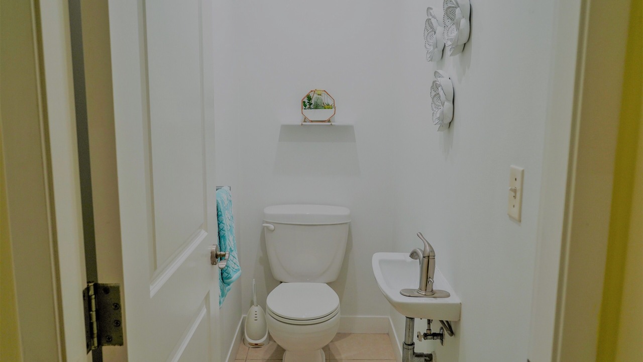 Photo of Bathroom in Venetian Road Settlement