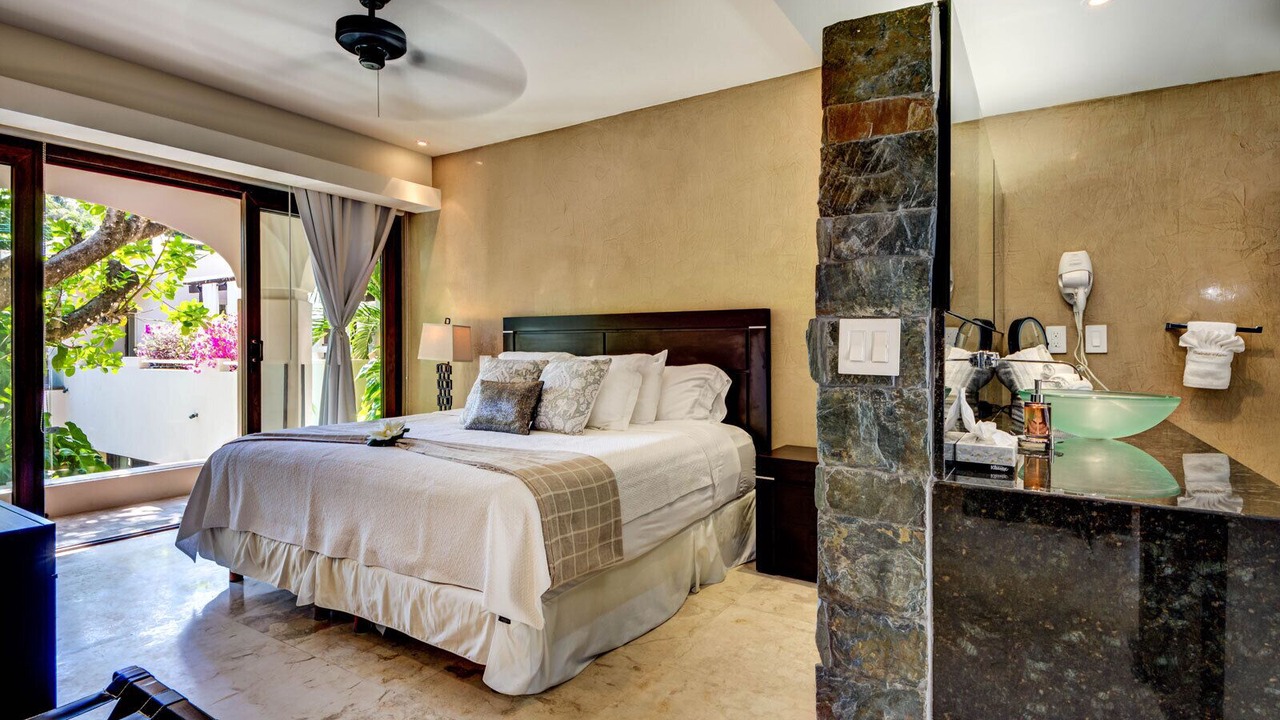 Photo of Bedroom in Playacar Beach