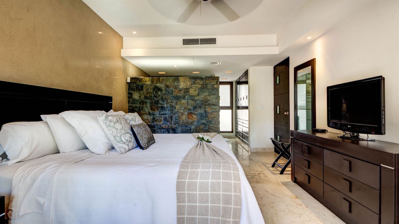 Photo of Bedroom in Playacar Beach