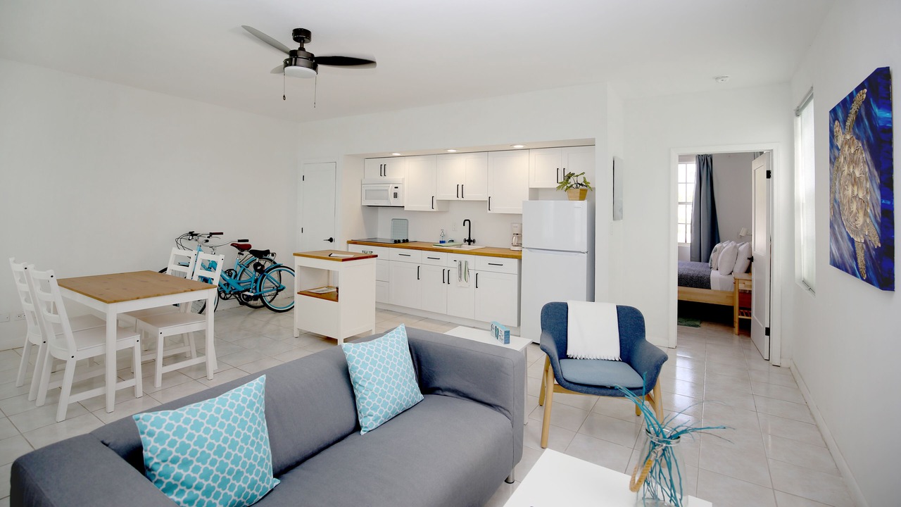 Photo of Livingroom in Cockburn Town