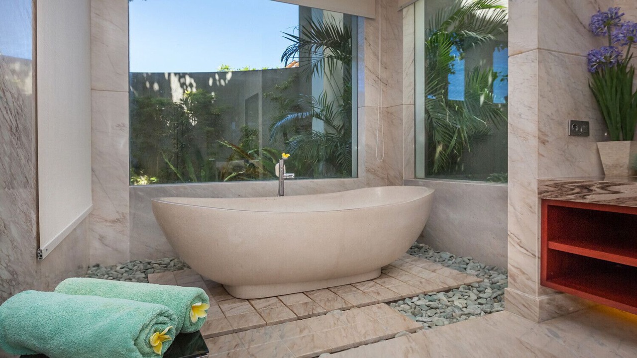 Photo of Bathroom in Mumbul