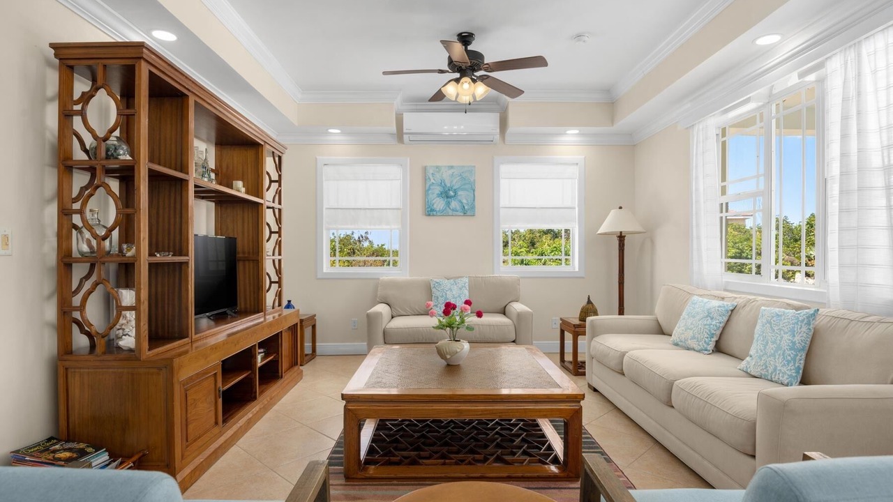 Photo of Livingroom in Ocean Point