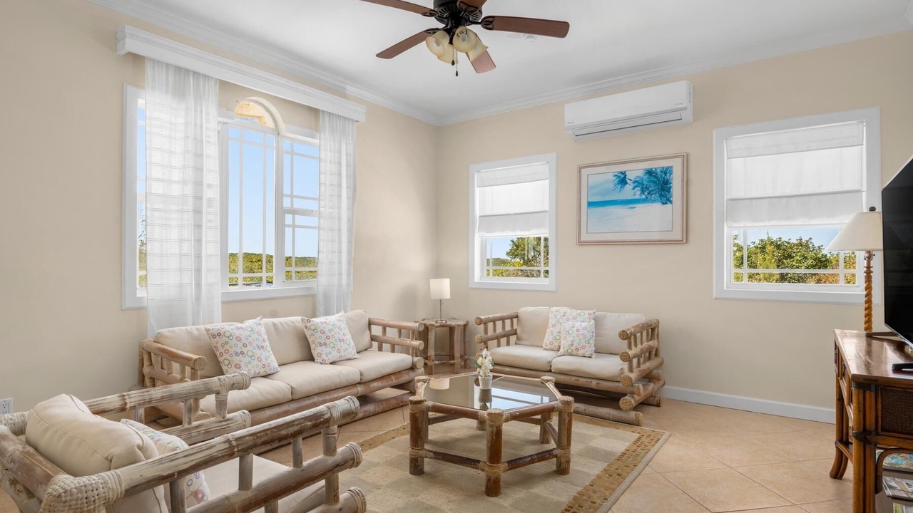 Photo of Livingroom in Ocean Point