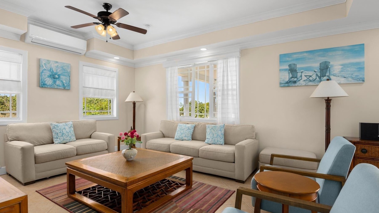 Photo of Livingroom in Ocean Point